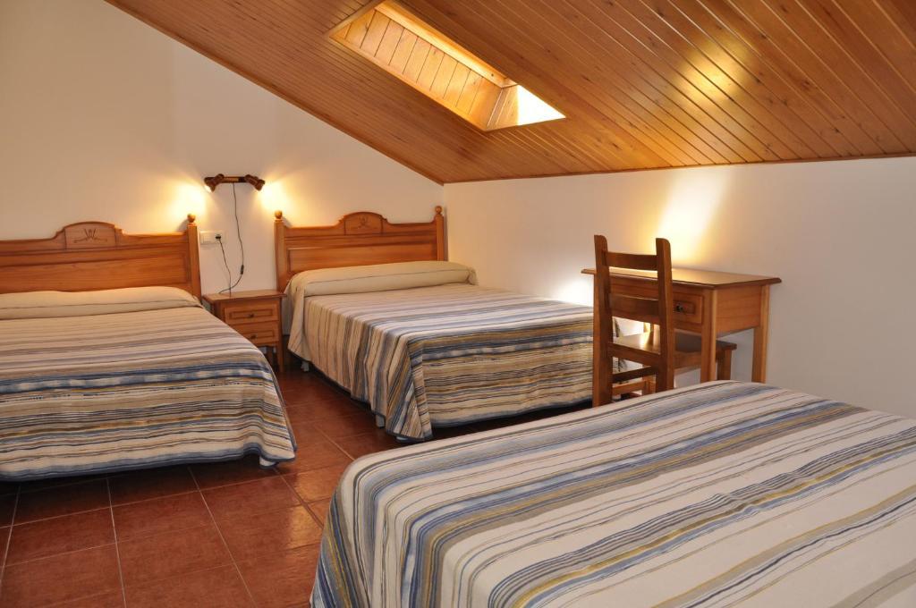 Hotel Castillo D'Acher Сиреса Экстерьер фото